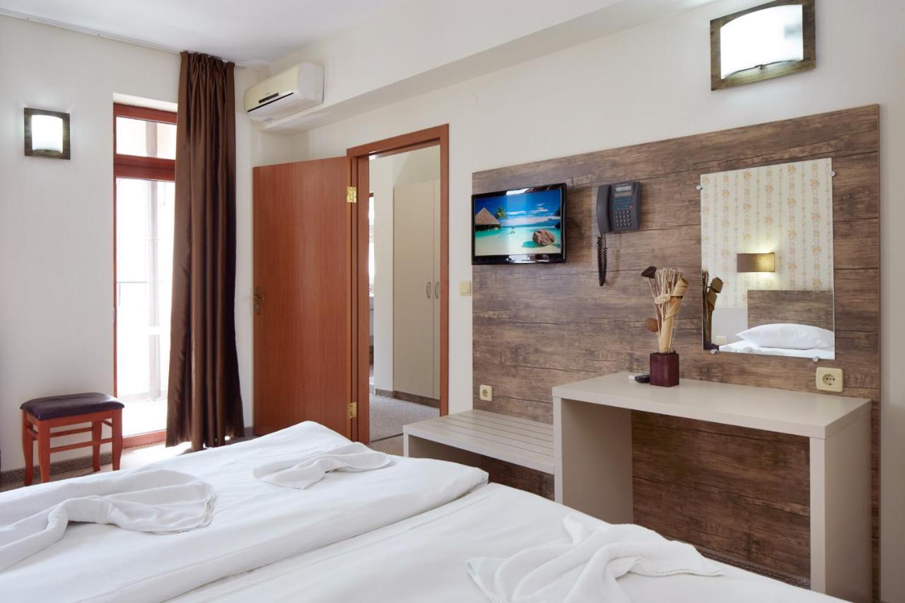 סאני ביץ' Hotel Lira מראה חיצוני תמונה