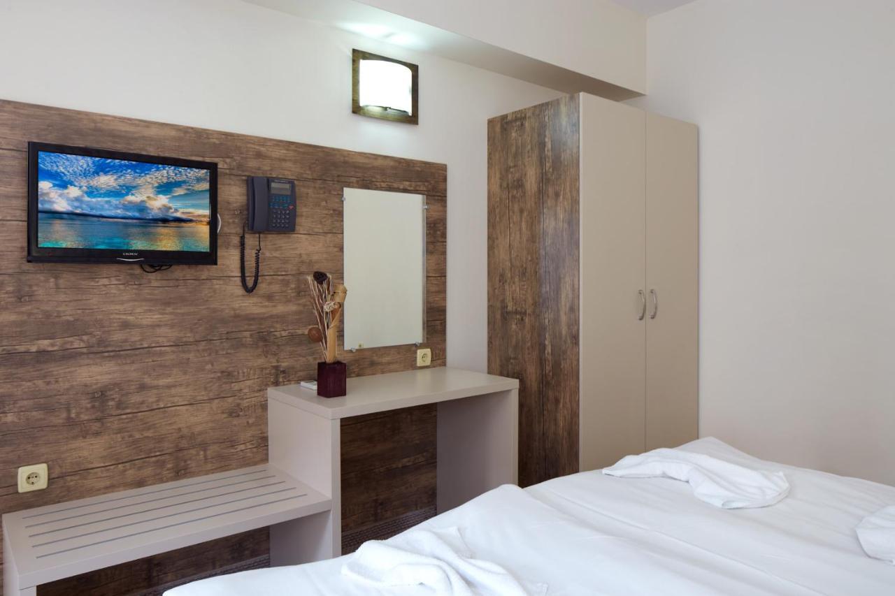 סאני ביץ' Hotel Lira מראה חיצוני תמונה