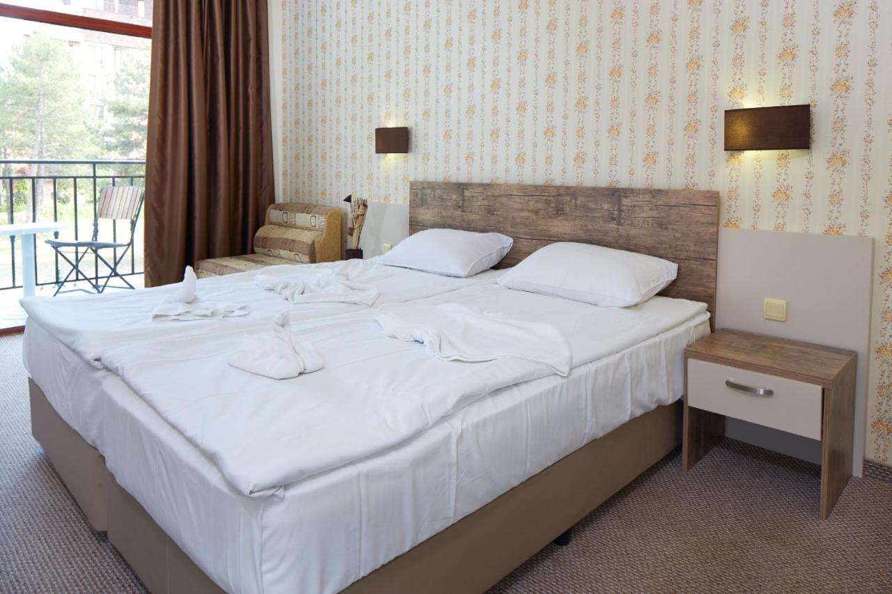 סאני ביץ' Hotel Lira מראה חיצוני תמונה