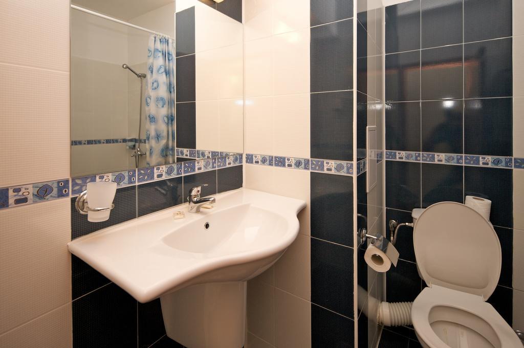 סאני ביץ' Hotel Lira מראה חיצוני תמונה